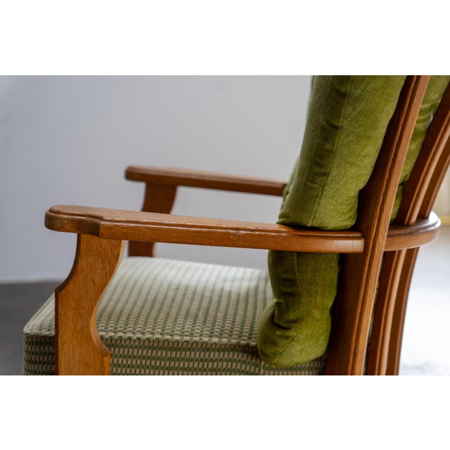 Mid-Century Modern Oak Highback Lounge Chair by Guillerme et Chambron for Votre Maison, France, 1960s For Sale - Image 3 of 10