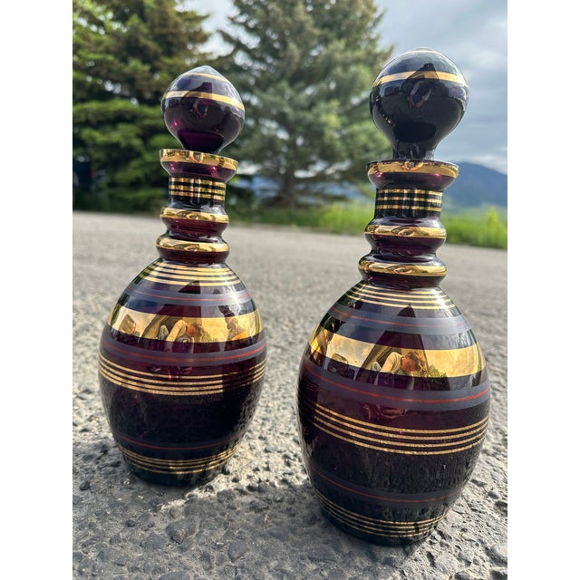Decanotrs Blown Glass 24k Gold Pair of Decanters- Set of 2 Deep Purple and Gold For Sale - Image 10 of 10