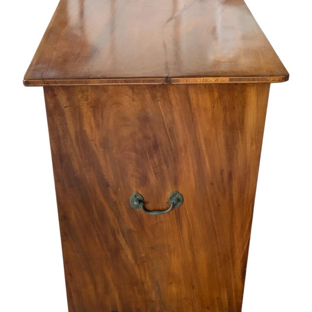 Antique American Federal Mahogany Diminutive Four-Drawer Chest Possibly Mid-Atlantic Circa 1800–1825 For Sale - Image 4 of 12
