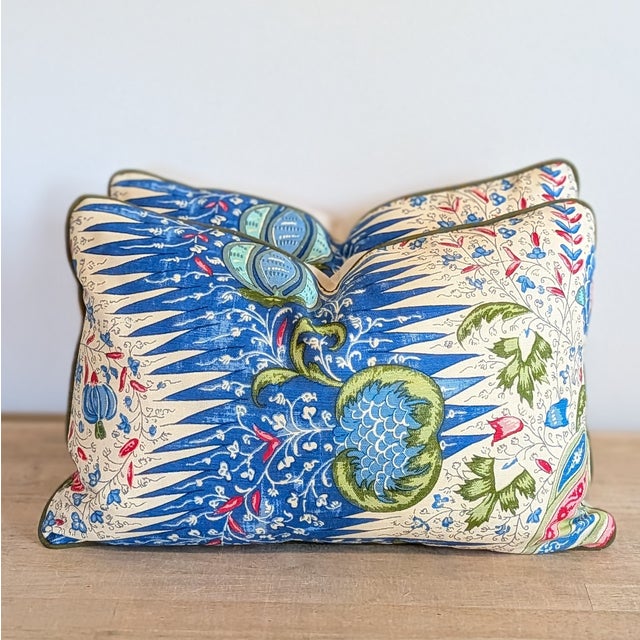 Quadrille’s popular Les Indiennes print in the blue, rouge, green colorway. Coordinating Samuel & Sons green cord and...