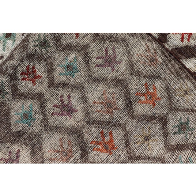 Early 21st Century Modern Rug in Wool With Sub-Geometric Diamond Design in Multicolor by Keivan Woven Arts For Sale - Image 5 of 12