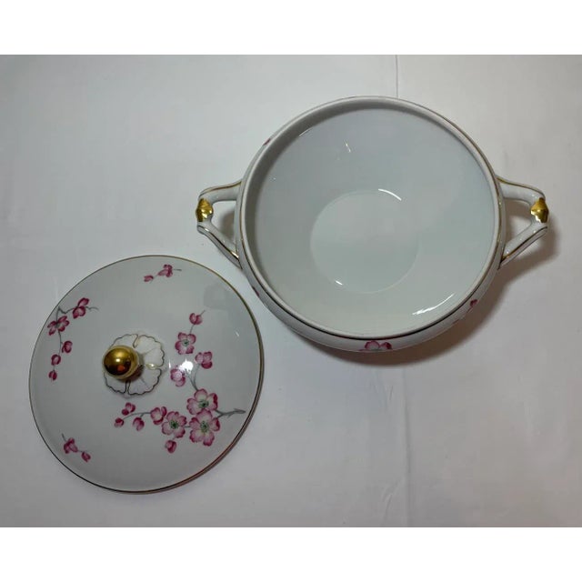 Ceramic 1940s H & Co. Heinrich Selb Bavaria Pink Floral Gilt Porcelain Covered Vegetable Serving Bowl For Sale - Image 7 of 10
