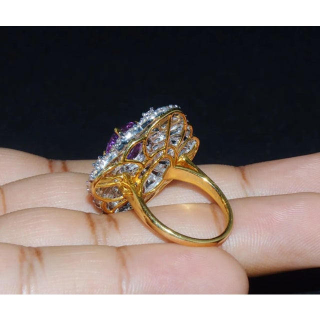 GIA Certified Natural 5.3CTS VS F Diamond Purplish Pink Sapphire 18K Solid Gold Ring, size 7.5 For Sale - Image 4 of 5