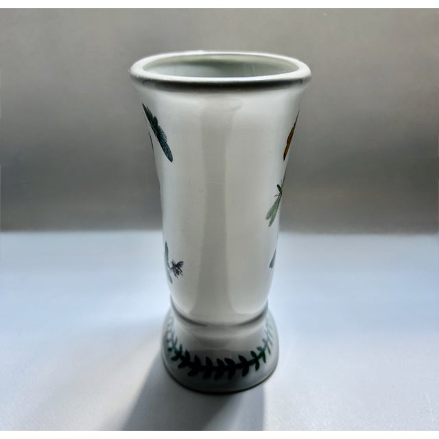 White Daisy Botanic Garden Oval Ceramic Vase by Portmeirion, 1970’s For Sale - Image 8 of 17