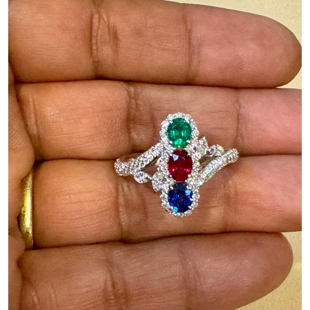 1.2 Ct Fine Natural Emerald Ruby & Sapphire + 1.5 Ct Diamond 18 KWG Ring S 7 For Sale - Image 10 of 18