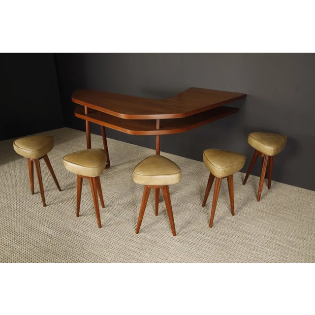Mid-Century Modern Sculptural Boomerang Bar and Sculpted Leg Barstools, Circa 1950s For Sale - Image 3 of 18