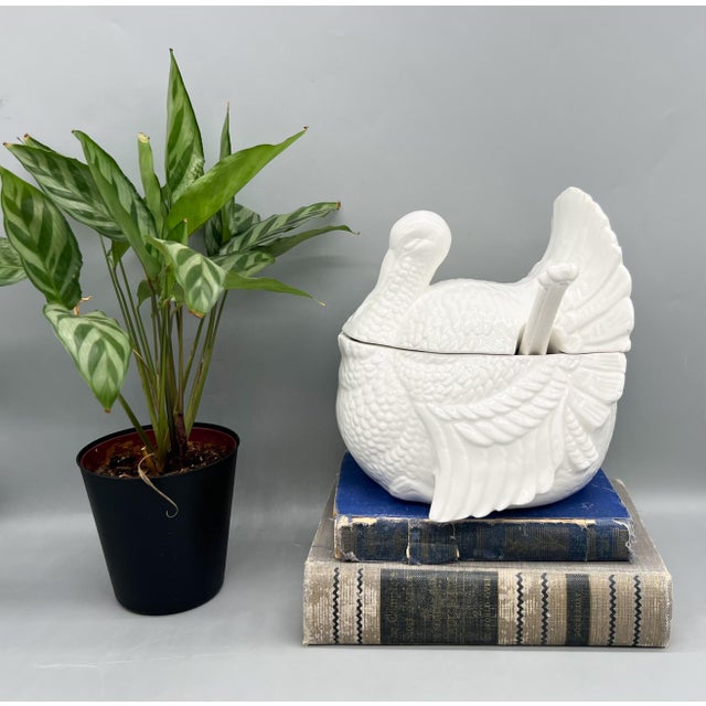 Bring a festive touch to the table with this vintage white ceramic turkey gravy or sauce tureen by Arnart. The covered...
