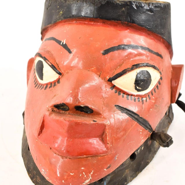 Wood Early 20th Century Yoruba Gelede Mask with Figure Nigeria For Sale - Image 7 of 7