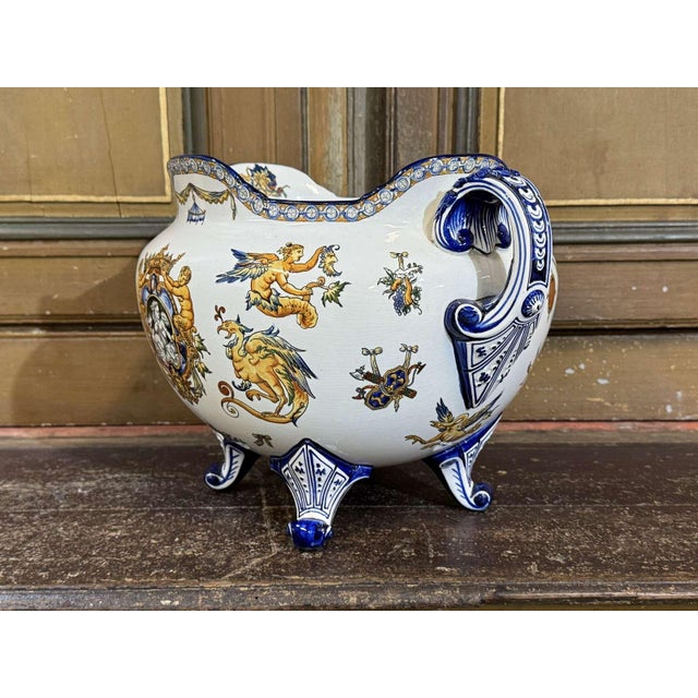 Gold Earthenware Cachepot with Renaissance Decor from Gien, Late 19th Century For Sale - Image 8 of 18