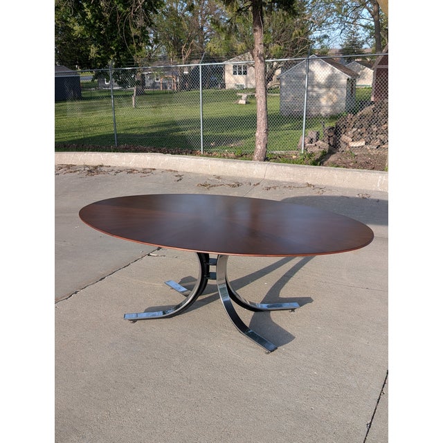 Osvaldo Borsani 1970s Walnut Starburst Oval Dining Table by Osvaldo Borsani for Stow Davis For Sale - Image 4 of 18