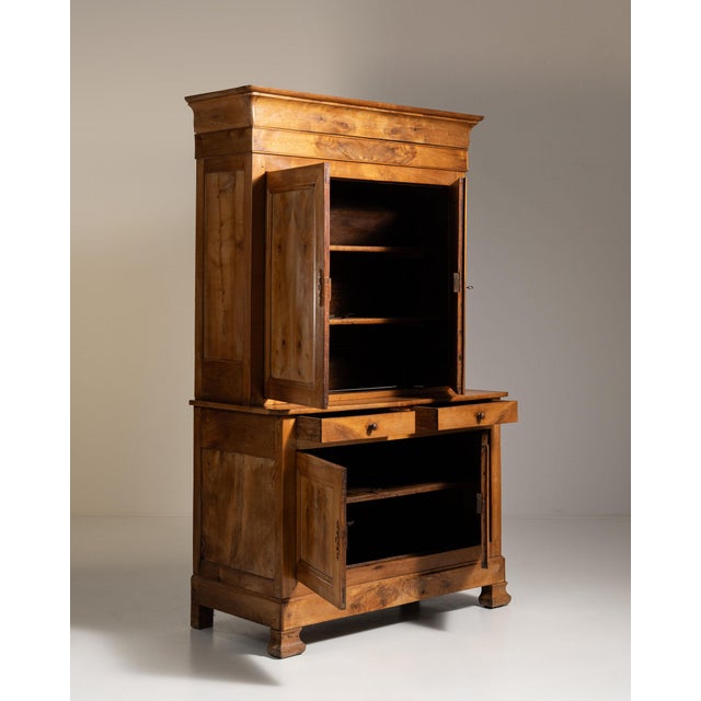19th Century France Warm Honey Oak Carved Oak Two-Part Cabinet For Sale - Image 9 of 11