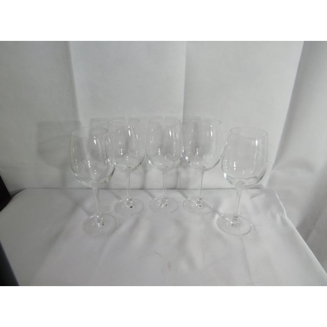 Set of 5 French crystal tulip stemmed wine glasses. No cracks or chips, Ched & Sommelier, France. Lovely elegant, in a...