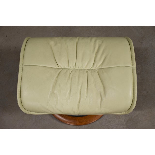 1990s Ekornes Stressless Off White Cream Leather Teak Ottoman For Sale In Boston - Image 6 of 7