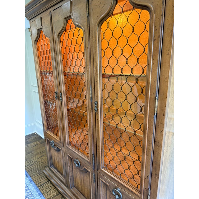 1970s Henredon Walnut Lighted China Cabinet 3-Door French Provincial Style For Sale - Image 14 of 16