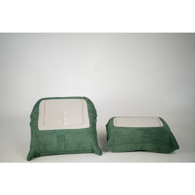 Set of Togo Lounge Chair and Pouf in Emerald Boucle Fabric by Michel Ducaroy for Ligne Roset, 1973 For Sale - Image 3 of 16