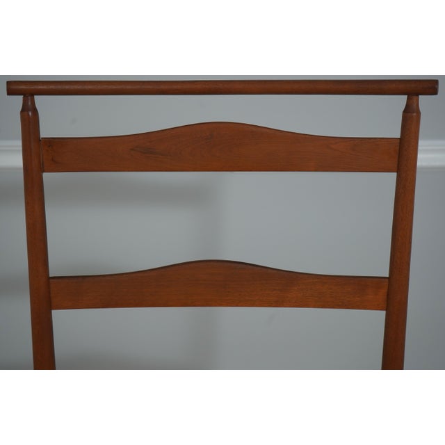 1970s Nichols & Stone Set of 6 Shaker Style Cherry Ladder Back Dining Chairs For Sale - Image 5 of 18