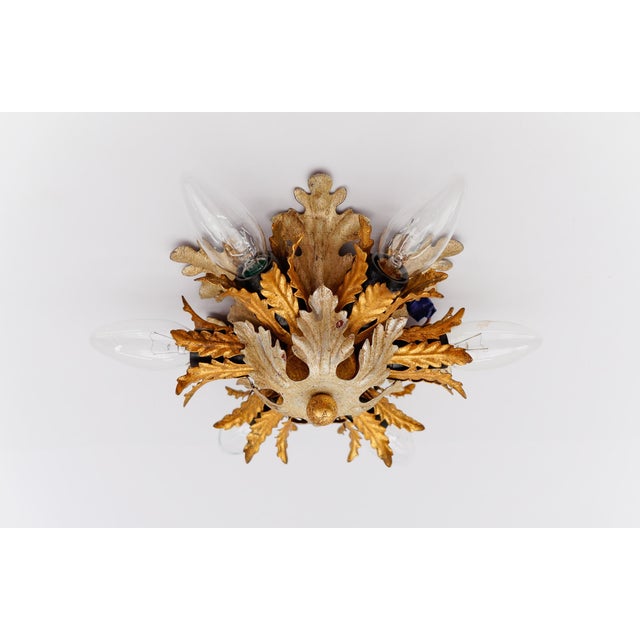 Fully functional. the fixture needs 6x e14 standard bulb with 40w max. light bulbs are not included. it is possible to...