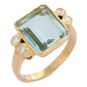 18k Yellow Gold 5.45 Carat Aquamarine and Diamond Cocktail Ring Size 7