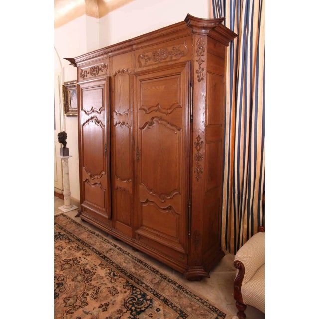 Brown Large Baroque Cabinet with Carvings, 1770 For Sale - Image 8 of 8