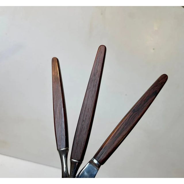 1960s Mid-Century Rosewood Flatware Cutlery by Tias Eckhoff for Lindtofte, 1960s, Set of 36 For Sale - Image 5 of 12