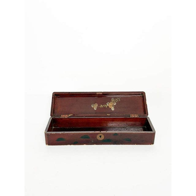 15th Century & Earlier 19th Century Japanese Lacquered Box with Bird Decoration, Japan For Sale - Image 5 of 18
