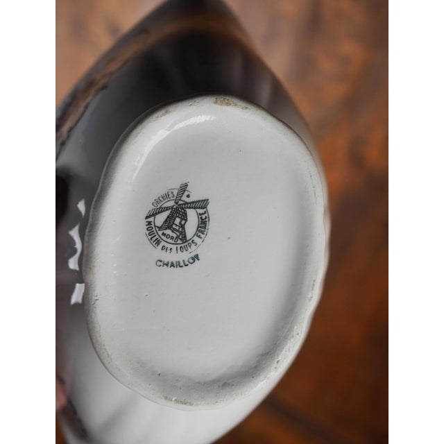 White Mid-20th French Moulin Des Loups Sauce Boat With Blue Flowers For Sale - Image 8 of 11