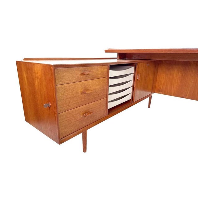 Model 209 Executive Desk by Arne Vodder for Sibast, Denmark, 1960s For Sale - Image 9 of 18
