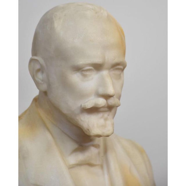 Gentleman Portrait Bust in Marble For Sale - Image 4 of 10
