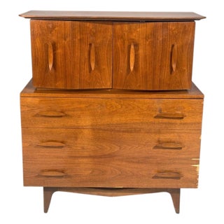Young Manufacturing, Highboy Dreser, Walnut, Usa, 1960s For Sale