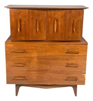 Young Manufacturing, Highboy Dreser, Walnut, Usa, 1960s