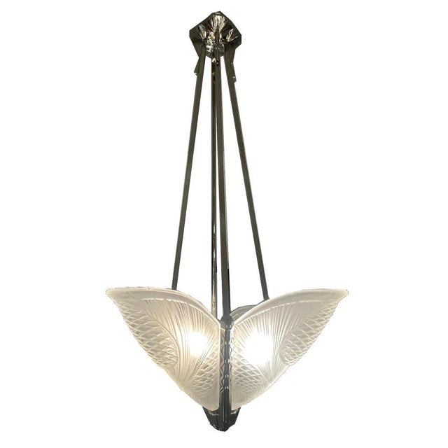 Art Deco Pendant Light from Verrerie d'Art Degué, 1925, in Very Good conditions. Designed 1920 to 1949 This piece has an...