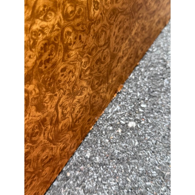 1970s Pair of Post-Modern Burled Cube Tables Styled After Milo Baughman For Sale - Image 9 of 12