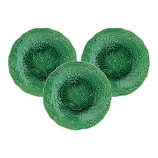 Vitnage Green Majolica Grapevine Plates - Set of 3 For Sale