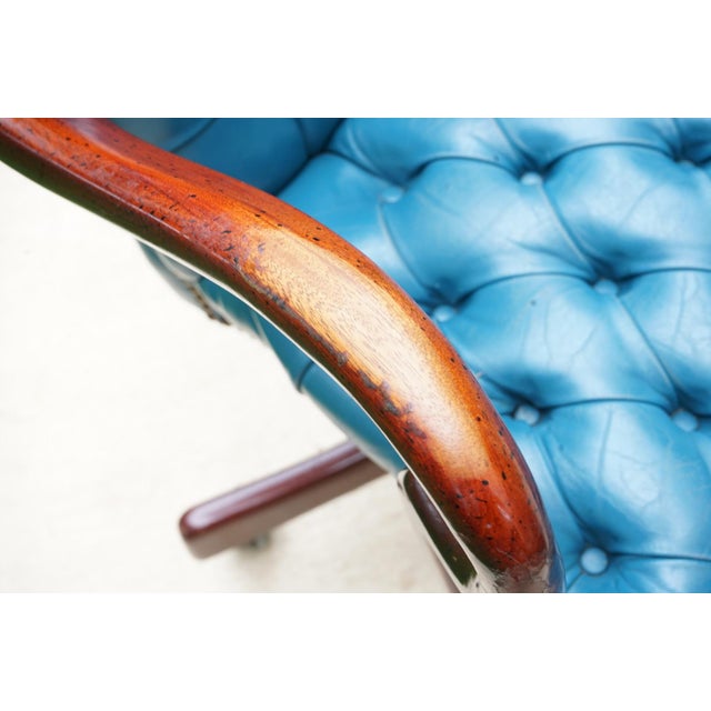 Vintage English Regency Style Tufted Leather Executive Swivel Desk Chair For Sale In Austin - Image 6 of 11