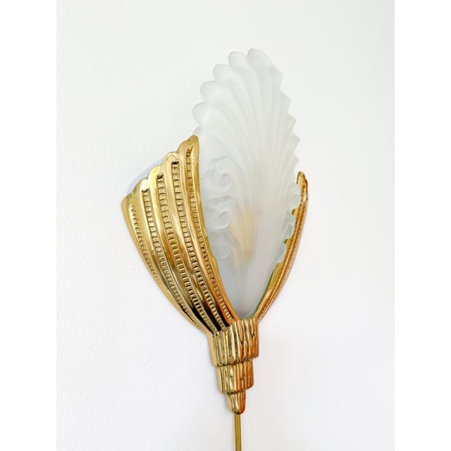 Baroque Art Deco Wall Sconce by Marcel Hudry and Val Saint Lambert, 1920s For Sale - Image 3 of 11