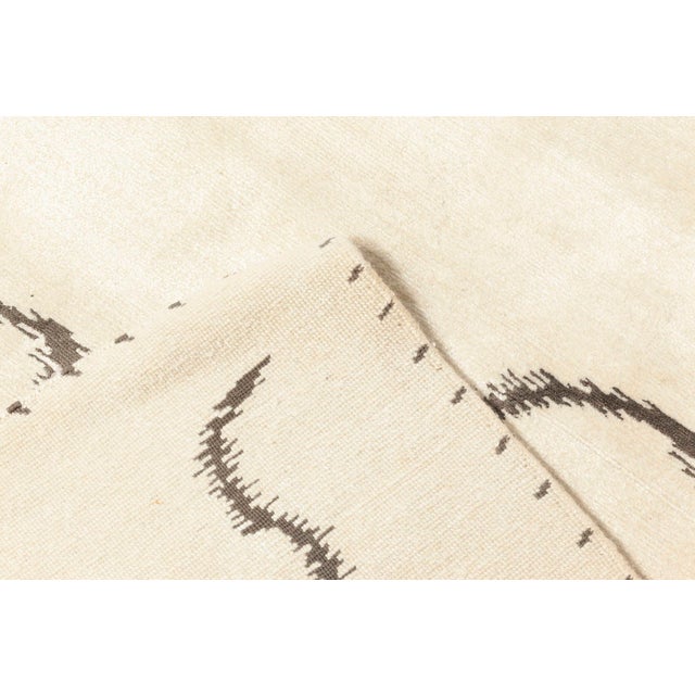 Modern Ribbon Design Black & White, Wool & Silk Rug by Doris Leslie Blau For Sale In New York - Image 6 of 7