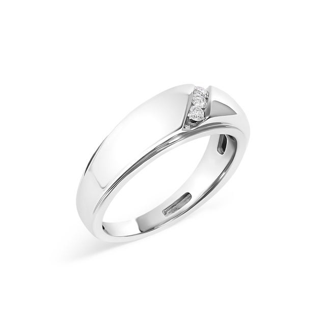 Contemporary Men's .925 Sterling Silver 1/6 Cttw 3 Stone Diamond Band Ring (H-I Color, I1-I2 Clarity) - Ring - Size 9 For Sale - Image 3 of 6