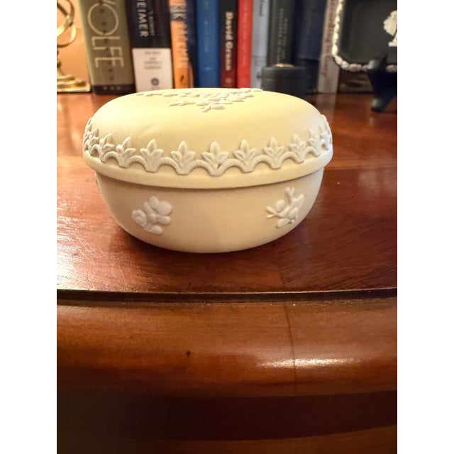 Mid-Century Modern Vintage Wedgwood Prunus Yellow Primrose Jasperware 2.75” Trinket Box and Lid For Sale - Image 3 of 10