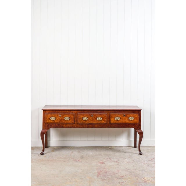 English 18th Century Tiger Oak Dresser Base / Console (C. 1790) For Sale - Image 3 of 10