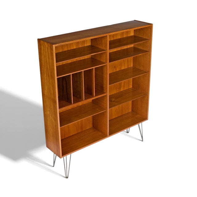 Mid-Century Modern Poul Hundevad Danish Teak Bookcase on Hairpin Legs 1960s For Sale - Image 3 of 9
