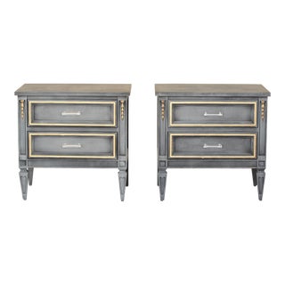 Vintage Pair of Neoclassical Style Gray Nightstands For Sale