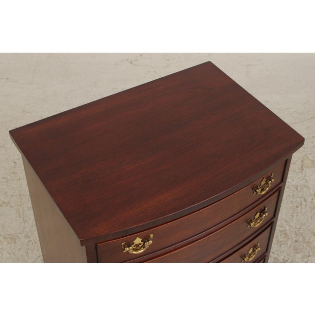 Brown Pair of Gordons Mahogany 4 Drawer Chests Nightstands For Sale - Image 8 of 14