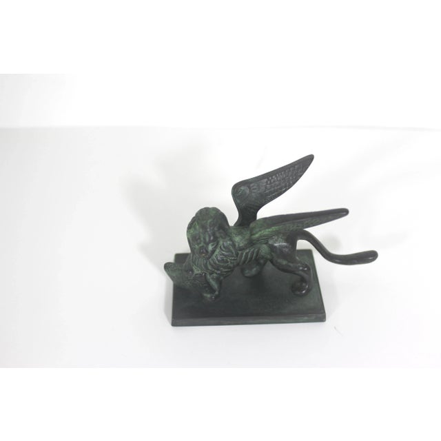 Mid 20th Century Small Bronze Lion of San Marco Venice Italian Sculpture Grand Tour Souvenir Paperweight With Verdigris Patina For Sale - Image 6 of 9