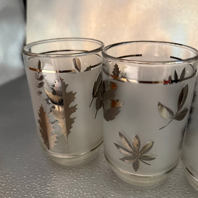 Silver Vintage Mid Century Modern Libbey Frosted Gorgeous Glass Silver Leaf Set of 4 Glass Tumblers For Sale - Image 8 of 11