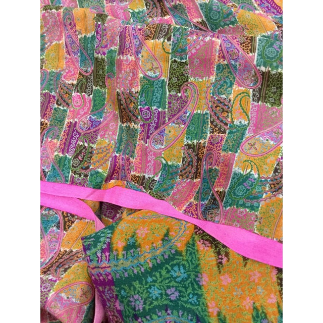Paisley Print Vintage Silk / Viscose Indian Sari For Sale - Image 4 of 9