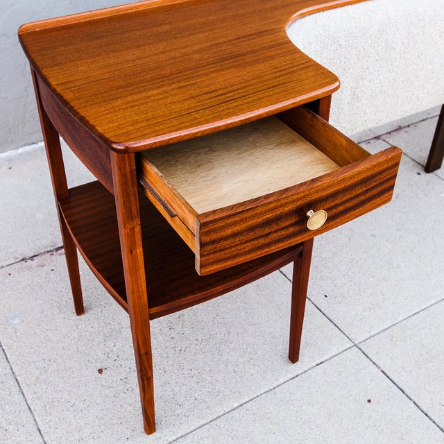 Restored 1960s Sapele Mahogany Upholstered King Headboard With Built-in Nightstands For Sale - Image 14 of 18