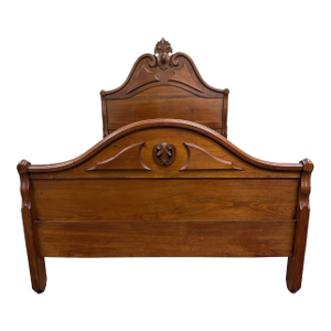 Antique Full Size Late Victorian Carved Walnut Bed