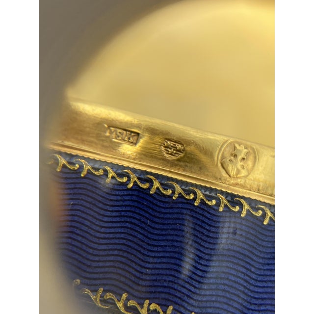Oval Snuffbox in Gold and Enamel with Miniature of Marie Antoinette, 1800s For Sale - Image 9 of 18