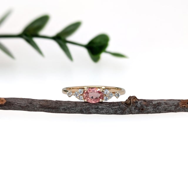 Contemporary 0.57cts Padaparadscha Sapphire Diamond Ring in 14k Rose Gold | Oval 6x4mm, Size 6.75 For Sale - Image 3 of 7