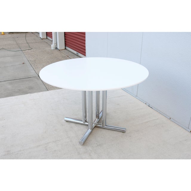 Mid-Century Modern 46" Round White Top and Polished Chrome Base Dining Table For Sale - Image 10 of 18